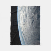 tropische cycloon idai boven de kust van afrika. fleece deken (Voorkant)