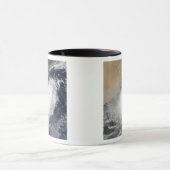 Tropische cycloon Phet in het Arabische Zee Mok (Midden)