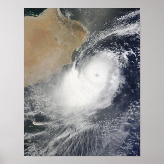 Tropische cycloon Phet in het Arabische Zee Poster (Voorkant)