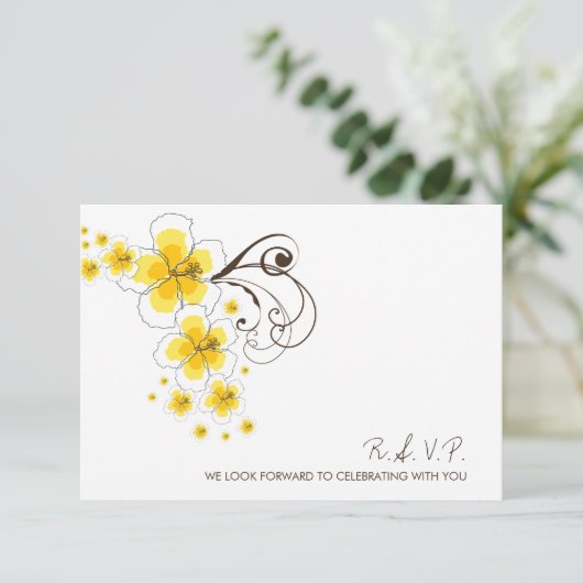 Tropische Gele Hibiscus Strand Bestemming Bruiloft RSVP Kaartje (Staand voorkant)