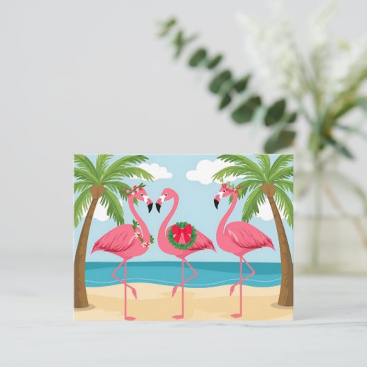 Tropische Kerstkrans met flamingo's op het strand  Feestdagenkaart (Staand voorkant)