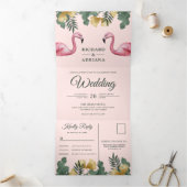 Tropische Palm Blush Roze Flamingo Paar Huwelijk Drieluik Uitnodiging (Binnen)