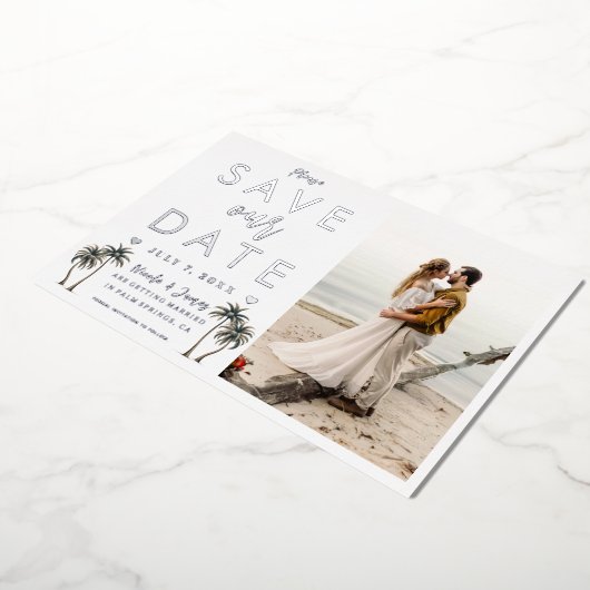 Tropische Palm Tree Kustbruiloft Save the Date Folie Uitnodiging (Gedraaid)