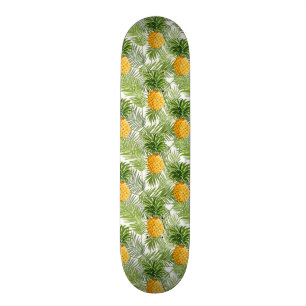 Tropische palmbladeren en ananassen skateboard