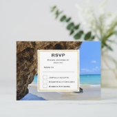 Tropische strandkust met een Big Rock RSVP Kaartje (Staand voorkant)