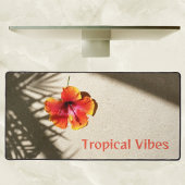 Tropische virussen Hibiscus op zand Bureaumat