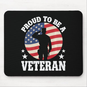 Trots om een veteraan Amerikaanse militaire eer te Muismat