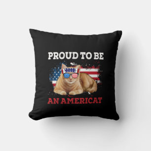 Trots zijn Amerikaanse kat USA vlag gelukkig vierd Kussen