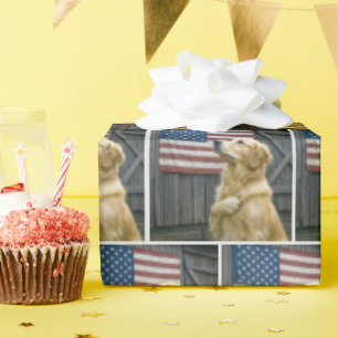 Trotse Golden Retriever Met Amerikaanse Vlag Cadeaupapier