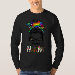 Trotse Nanny LGBT Pride Rainbow Messy Bun Haar Mot T-shirt