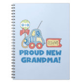 Trotse nieuwe oma Het is een jongen cadeaus Notitieboek (Voorkant)