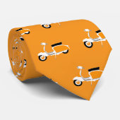 Trottinette cravate orange (Roulé)