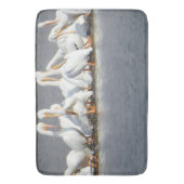 Troupeau de grand tapis de bain de pélicans (devant Vertical)