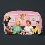 TROUSSE DE TOILETTE ART VINTAGE THÉ DE L'APRÈS-MIDI DES ANNÉES 1950<br><div class="desc">ART VINTAGE THÉ DE L'APRÈS-MIDI DES ANNÉES 1950</div>