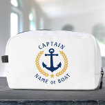 Trousse De Toilette Capitaine Ancre Nom du bateau Gold Laurel Star Tra<br><div class="desc">Un sac personnalisé, à thème nautique, cosmétiques, toilettage et kit de toilette pour vous garder des articles de voyage organisés et sûrs. Ce design comprend une ancre de bateau sur mesure avec des feuilles de laurier de couleur or et une étoile d'or avec un texte riche lisant "Capitaine" (ou autre...</div>