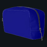 Trousse De Toilette Couleur uni bleu marine<br><div class="desc">Articles de toilette Sac fourre-tout Dopp Kit sur tout le style d'impression sur l'épaule style de relevé de mode imprimé avec l'illustration de design graphique de Navy Blue Solid Couleur et sélectionner la collection de produits par TheFabricSeal impression sur demande shop à Zazzle.com #ZazzleMade https://www.zazzle.com/store/thefabricseal TheFabricSeal ©️ Original. Le bleu...</div>