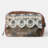 Trousse De Toilette RusticWestern outils cuir et dentelle antique (Verso)
