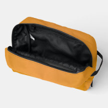 Un pochon rectangulaire jaune moutarde avec une fe