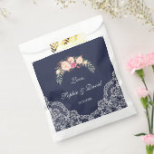 Trouw Charm Blush Roze Bloemen Kant Navy Bedankzakje (Gezegeld)