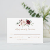 Trouw RSVP kaart met bloemige roze wijnrode groene (Staand voorkant)