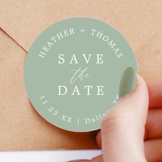 Trouw 'Save The Date'-envelop in saliegroen Ronde Sticker