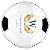 Trouw wit zwart gouden laurierkrans monogram voetbal (Gedraaid)