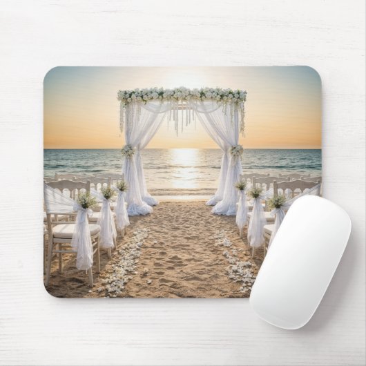 Trouwboog op het strand met zonsondergang muismat (Met muis)