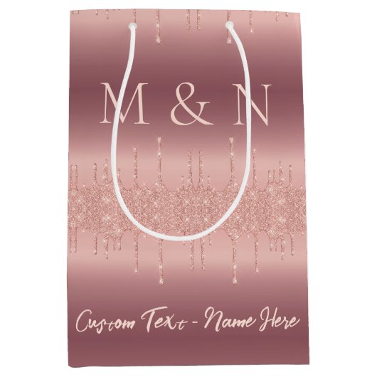Trouwcadeautas Rose Gold met eigen naam en letters Medium Cadeauzakje (Voorkant)