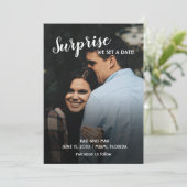 Trouwdatum verrassend vastgesteld save the date (Staand voorkant)