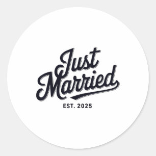 Trouwen met Est 2025 Trouwvrouw Mr. en Mrs. Brid Ronde Sticker