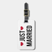 Trouwen met twee rode hartjes bagagelabel (Voorkant verticaal)