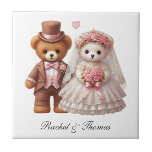 Trouwende teddybeer bruid en bruidegom met eigen n tegeltje