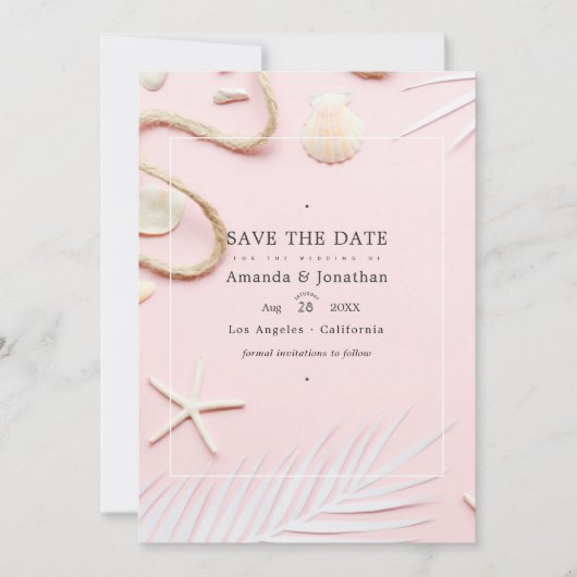 Trouwfoto op het strand met blosroze tint save the date (Voorkant)