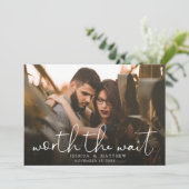 Trouwfoto-script 'Waard de Wachttijd' moderne over Save The Date (Staand voorkant)