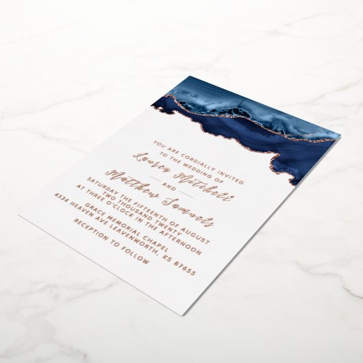 Trouwkaart van Navy-blauw & Roze Goud Folie Folie Uitnodiging (Gedraaid)