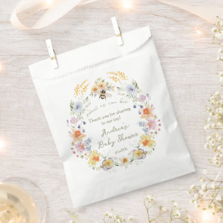 Trouwkaart voor 'Mommy to Bee' baby shower in wate Bedankzakje