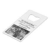 Trouwkrant Fun Black & White Wedding Favoriet Kredietkaart Flessenopener (Voorkant Gekanteld)
