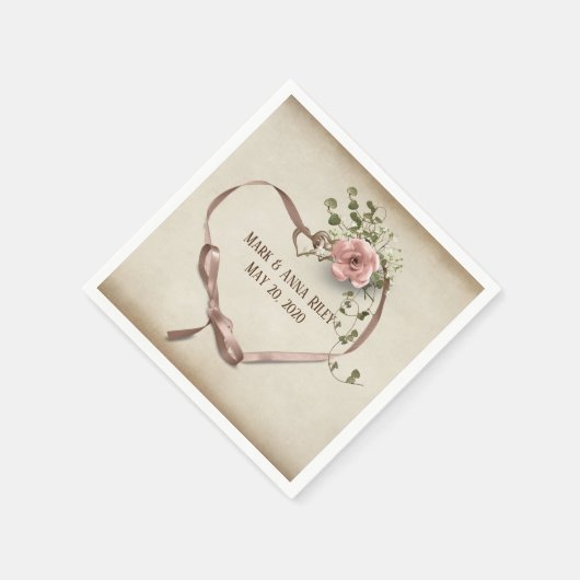 trouwlinthart met ringen en roos servet (Hoek)