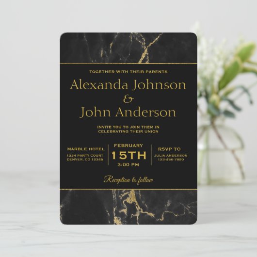 Trouwuitnodiging met gouden en zwarte marmer kaart (Staand voorkant)