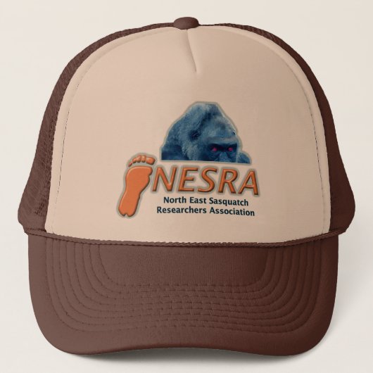 Trucker Baseball Pet met NESRA Logo en creatie (Voorkant)