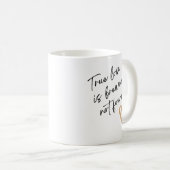 True Love Is Brewed Not Found – Cute Coffee Mug (Devant droit)
