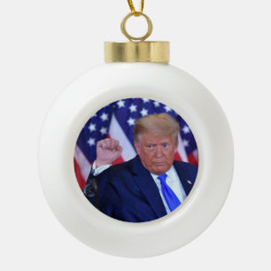Trump 2024 zal terug zijn keramische bal ornament