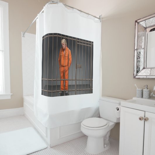 Trump au rideau de douche (En situation)