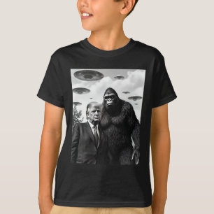 Trump Bigfoot Ufo Alien Ontmoeting Buitenaards T-shirt