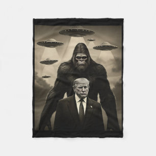 Trump Bigfoot Ufo Alien Ontmoeting Invasie Uap Pre Fleece Deken