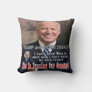 Trump en Biden debat Kussen