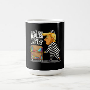 Trump gevangenis presidentiële bibliotheek koffiemok