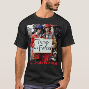 Trump is een misdadiger die Trump beschuldigt T-shirt