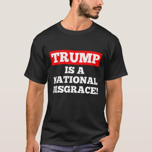 Trump is een nationale schande zwarte T-shirt (Voorkant)