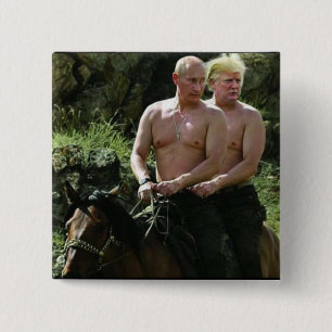 TRUMP LOVES PUTIN VIERKANTE BUTTON 5,1 CM